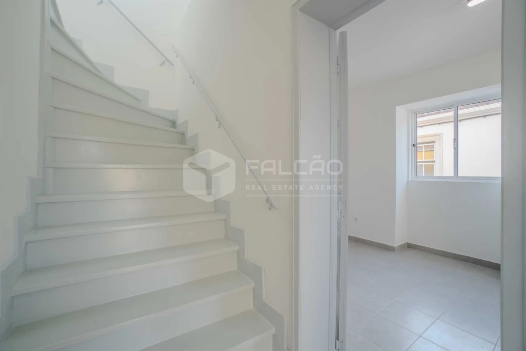 Moradia T3 para Arrendamento em Pernes Foto 5