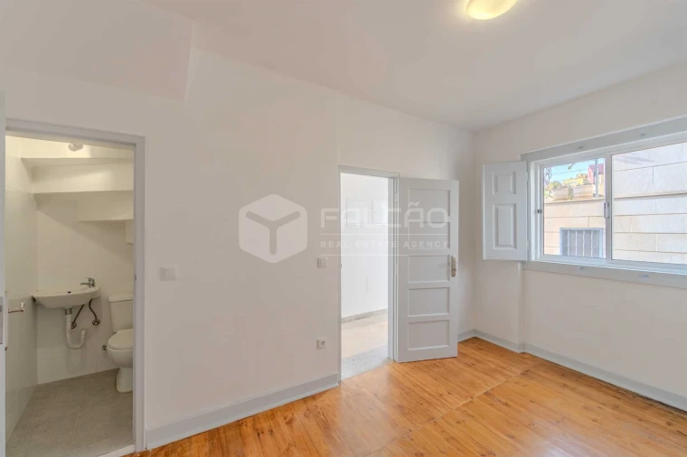 Moradia T3 para Arrendamento em Pernes Foto 12