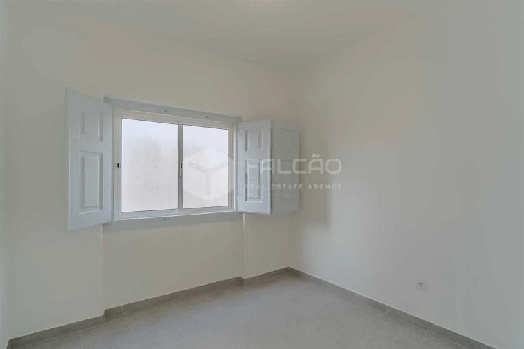 Moradia T3 para Arrendamento em Pernes Foto 25