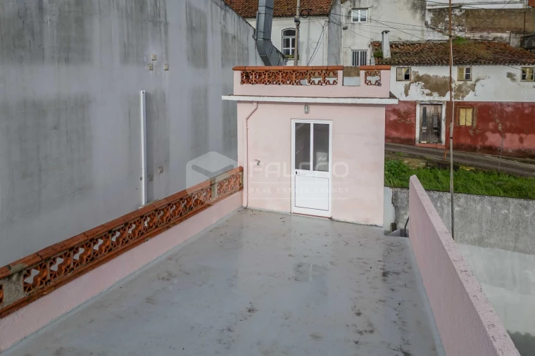 Moradia T3 para Arrendamento em Pernes Foto 35