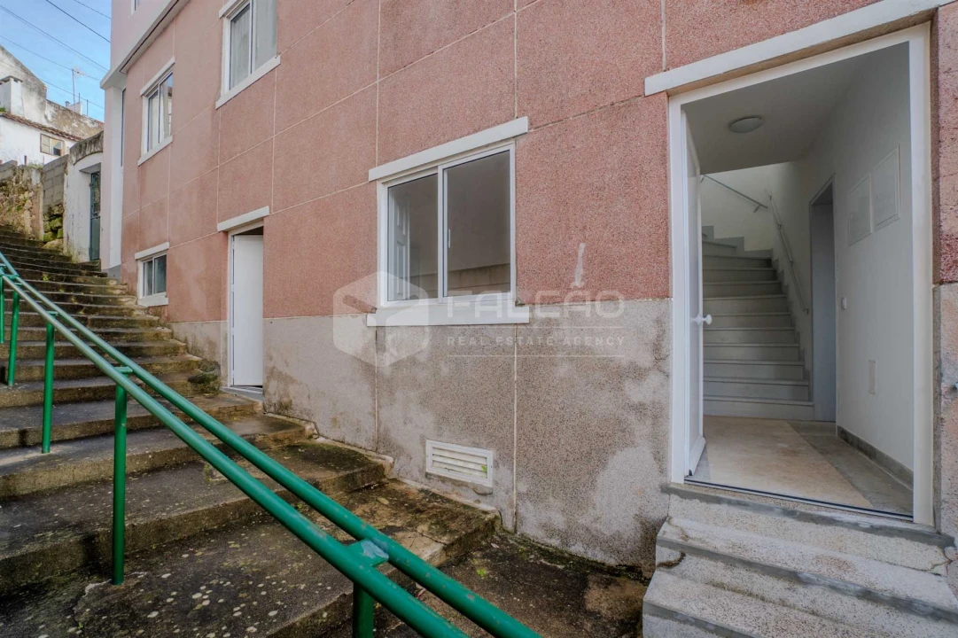 Moradia T3 para Arrendamento em Pernes Foto 44