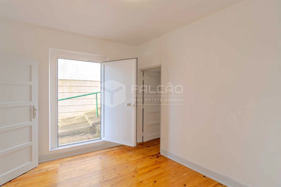 Moradia T3 para Arrendamento em Pernes Foto 17