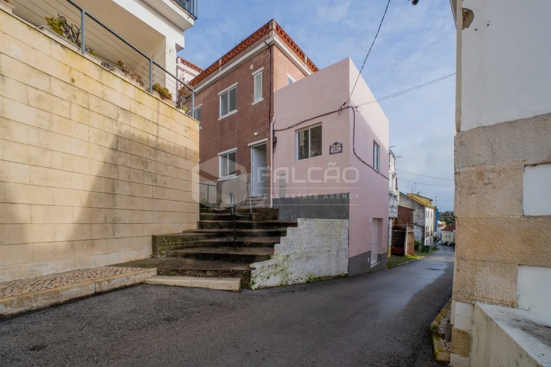 Moradia T3 para Arrendamento em Pernes Foto 41