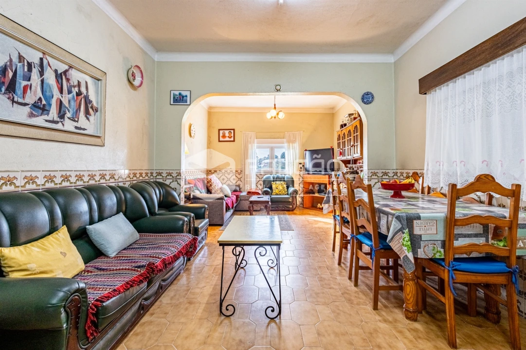 Moradia T4 para Venda em Alcanhões Foto 6