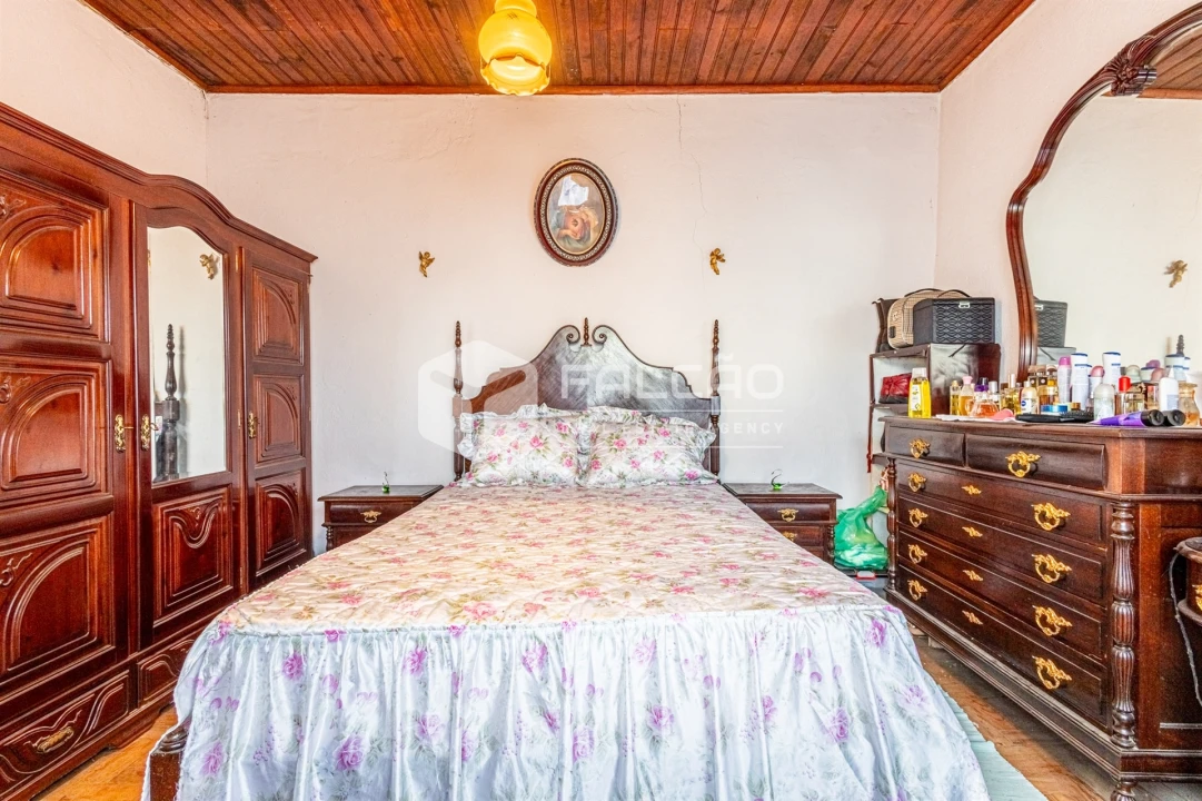 Moradia T4 para Venda em Alcanhões Foto 18