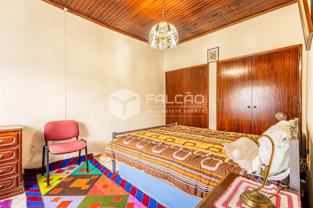 Moradia T4 para Venda em Alcanhões Foto 21