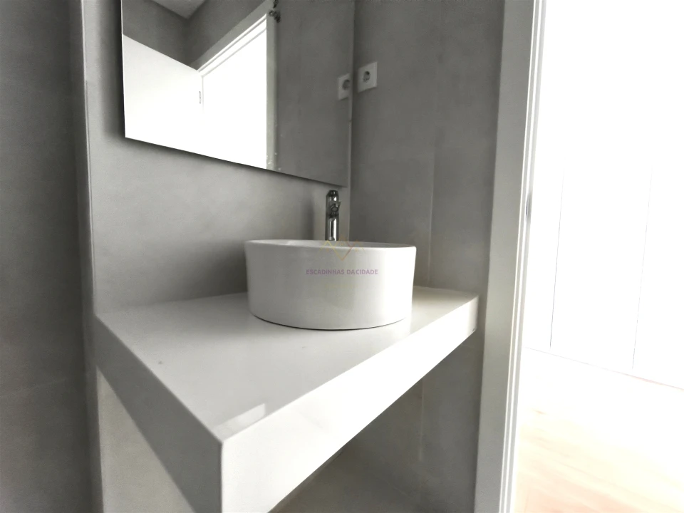 Apartamento T5 para Venda em Carnaxide e Queijas Foto 18