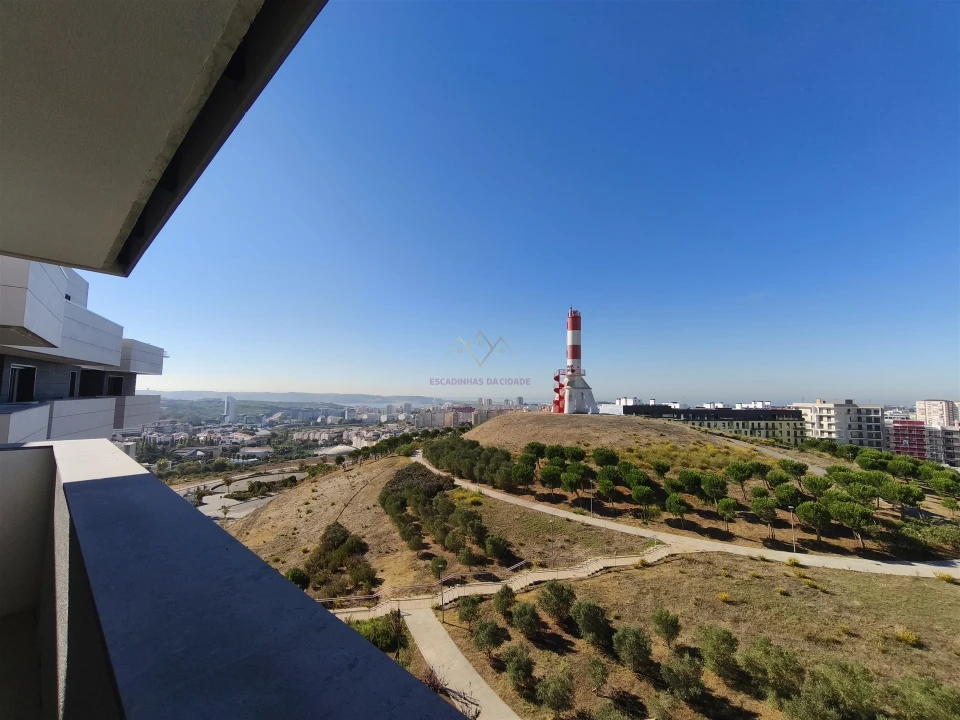 Apartamento T5 para Venda em Carnaxide e Queijas Foto 55