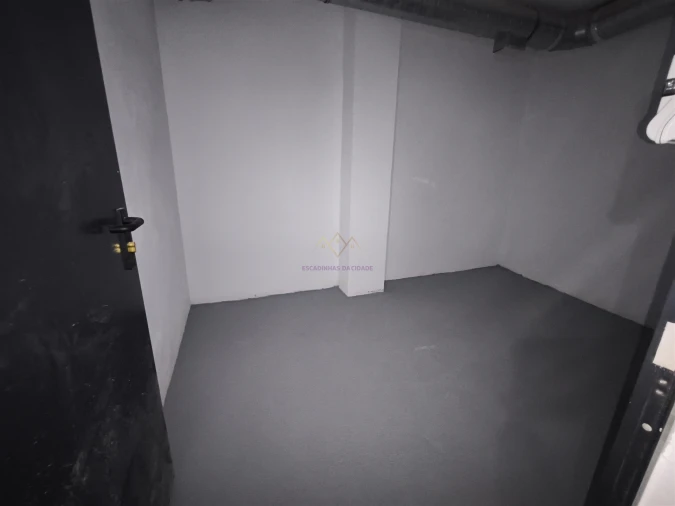 Apartamento T5 para Venda em Carnaxide e Queijas Foto 59