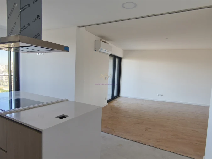 Apartamento T5 para Venda em Carnaxide e Queijas Foto 12