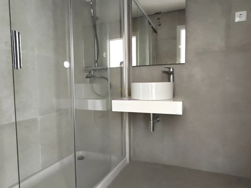 Apartamento T5 para Venda em Carnaxide e Queijas Foto 19