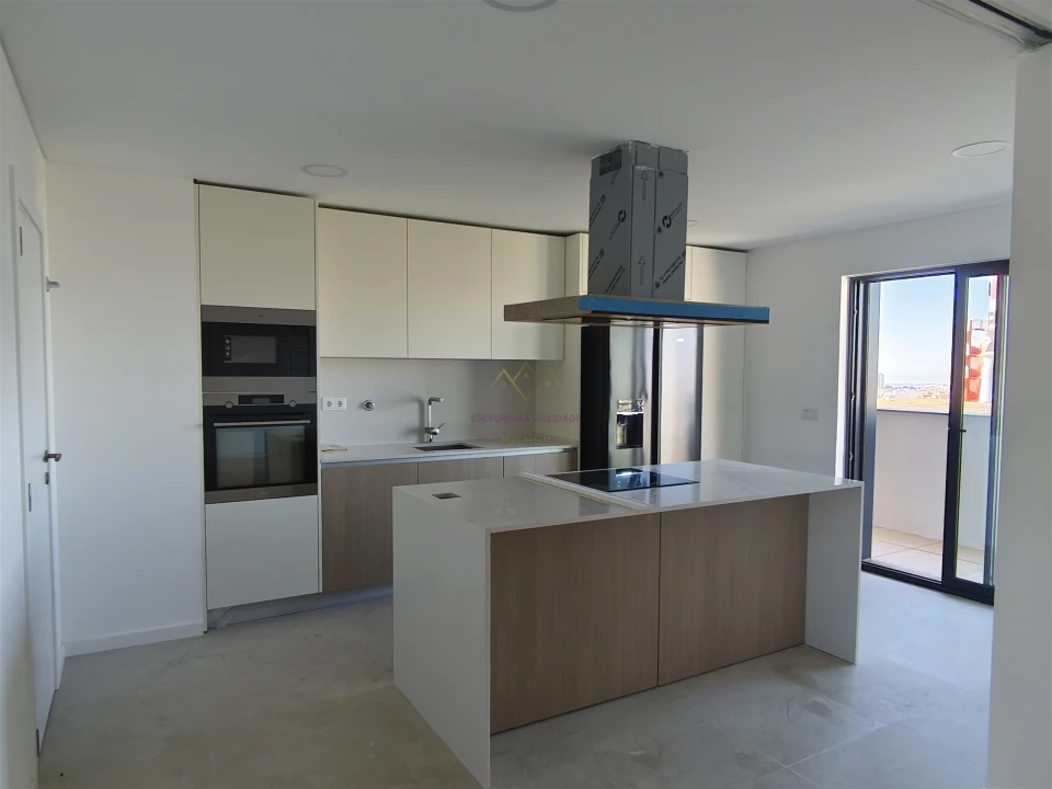 Apartamento T5 para Venda em Carnaxide e Queijas Foto 14