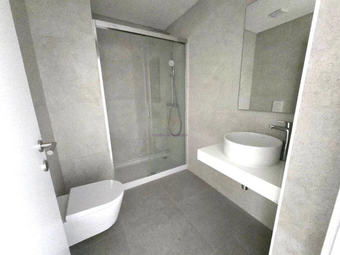 Apartamento T2 para Venda em Carnaxide e Queijas Foto 16