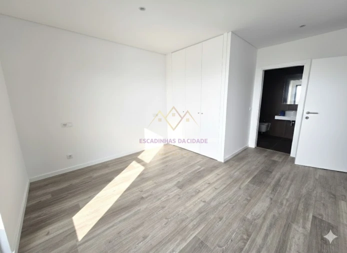 Apartamento T2 para Venda em Carnaxide e Queijas Foto 18