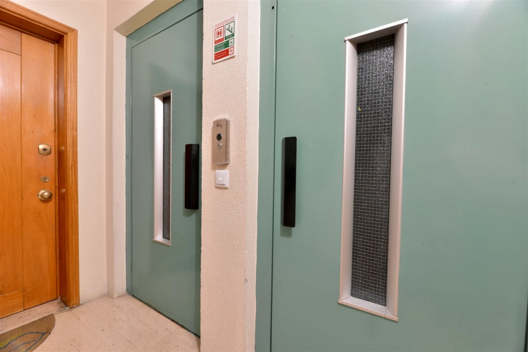 Apartamento T2 para Arrendamento em Alcabideche Foto 21