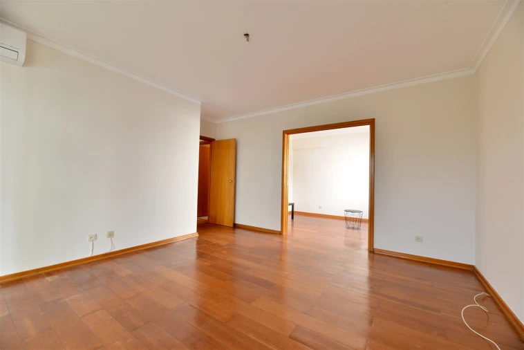 Apartamento T2 para Arrendamento em Alcabideche Foto 14