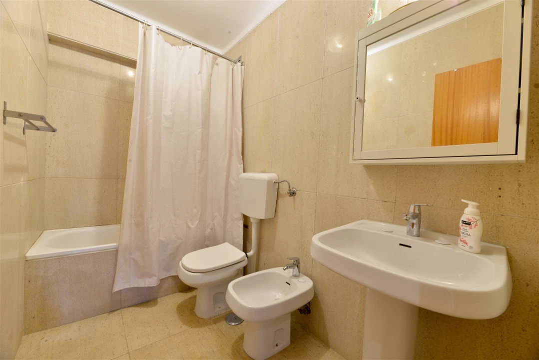 Apartamento T2 para Arrendamento em Alcabideche Foto 9