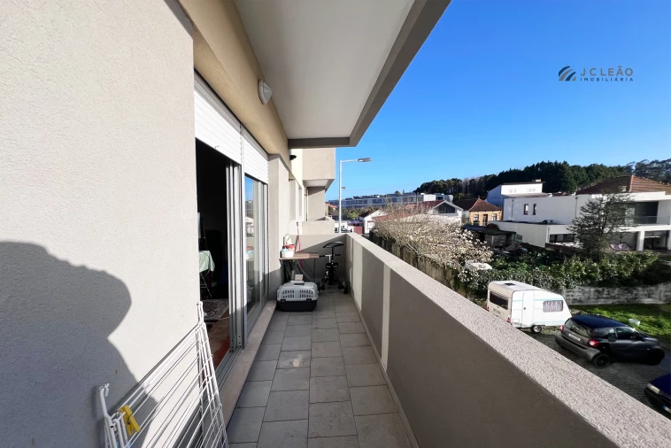 Apartamento T2 para Venda em Moreira Foto 4