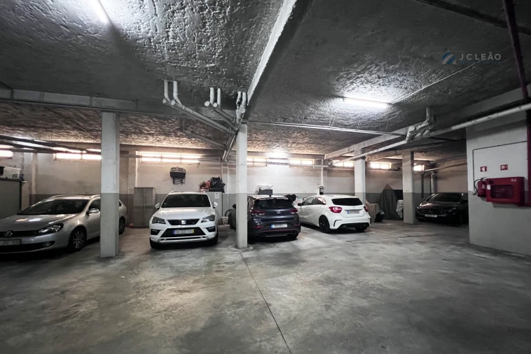 Apartamento T2 para Venda em Moreira Foto 16