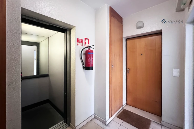 Apartamento T2 para Venda em Moreira Foto 14