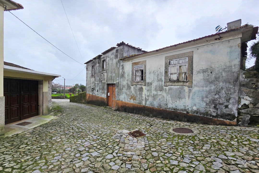 Moradia T10 para Venda em Guilhabreu Foto 5