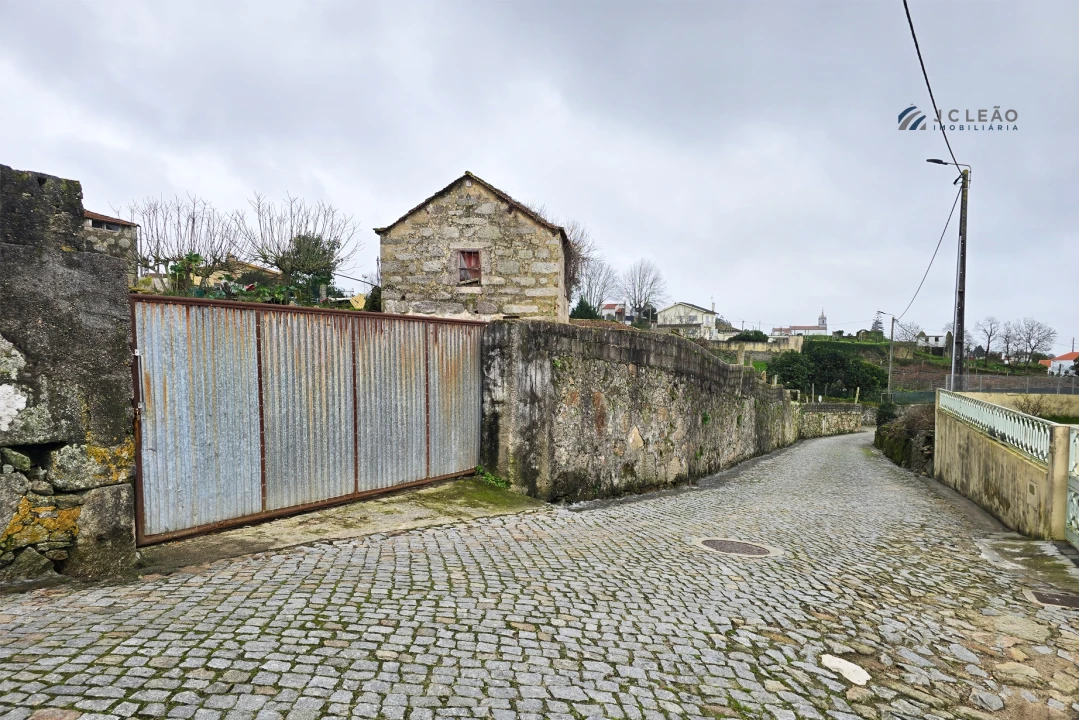 Moradia T10 para Venda em Guilhabreu Foto 2