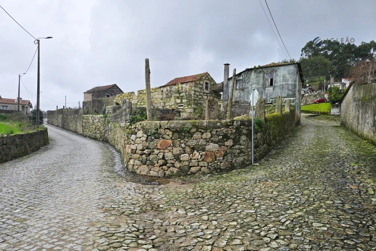 Moradia T10 para Venda em Guilhabreu Foto 3