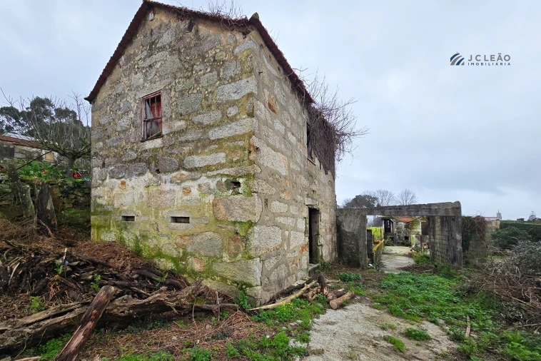 Moradia T10 para Venda em Guilhabreu Foto 9