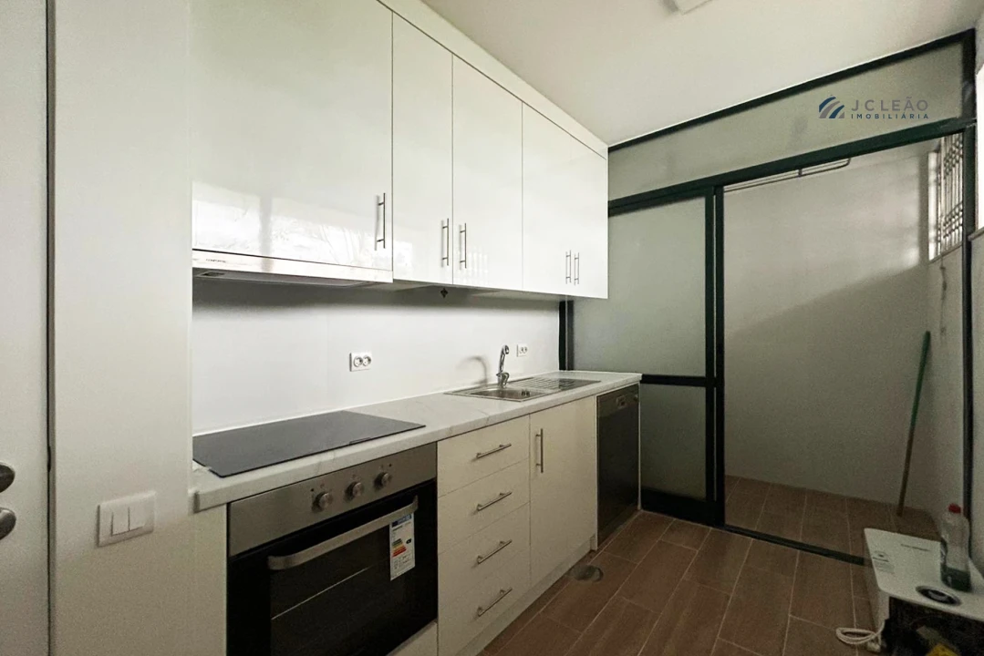 Apartamento T2 para Arrendamento em São Mamede de Infesta e Senhora da Hora Foto 3