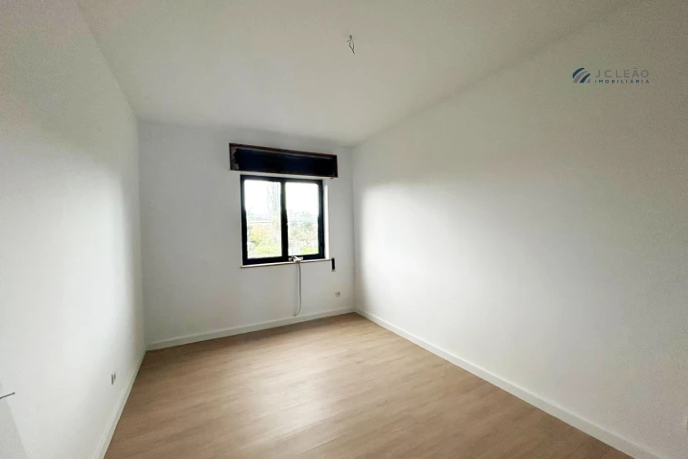 Apartamento T2 para Arrendamento em São Mamede de Infesta e Senhora da Hora Foto 14