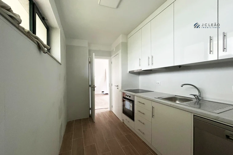 Apartamento T2 para Arrendamento em São Mamede de Infesta e Senhora da Hora Foto 2