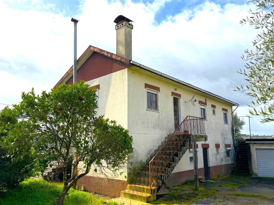 Moradia T6 para Venda em Tabua Foto 2