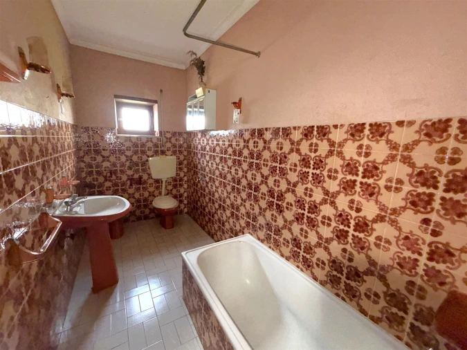 Moradia T6 para Venda em Tabua Foto 8