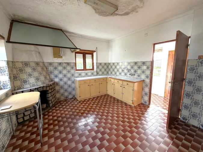 Moradia T6 para Venda em Tabua Foto 3