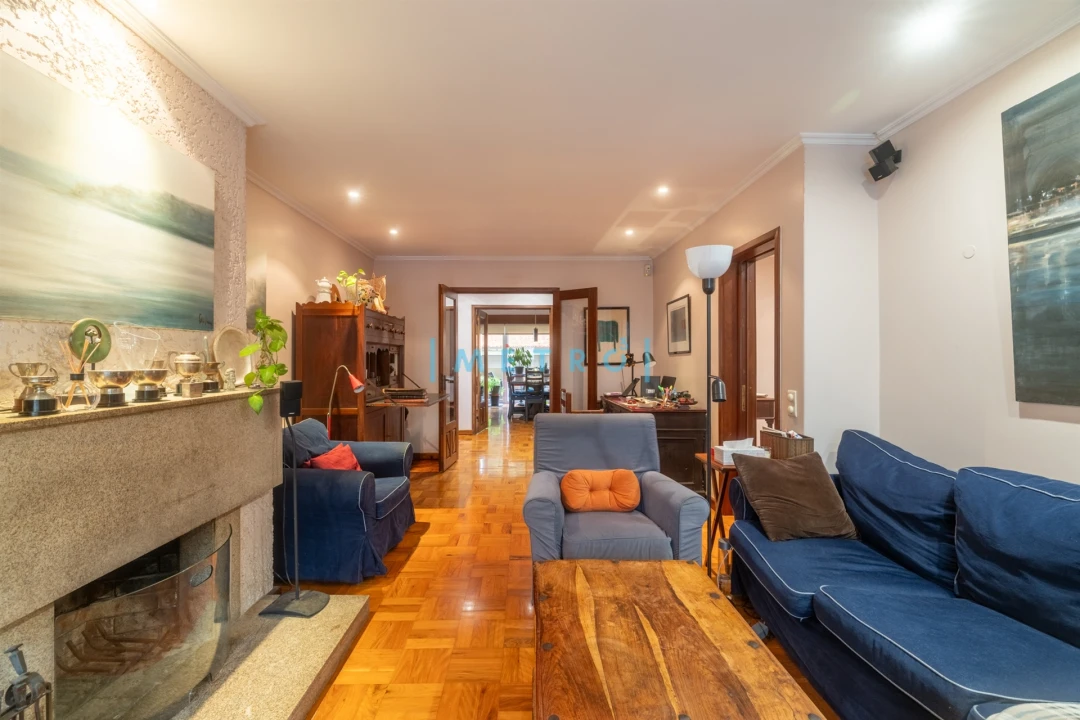 Apartamento T4 para Venda em Aldoar, Foz do Douro e Nevogilde Foto 4