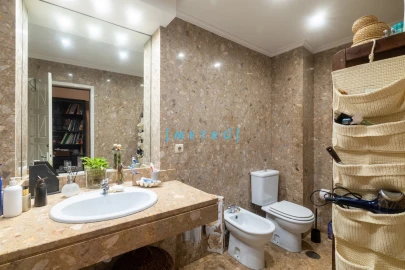 Apartamento T4 para Venda em Aldoar, Foz do Douro e Nevogilde