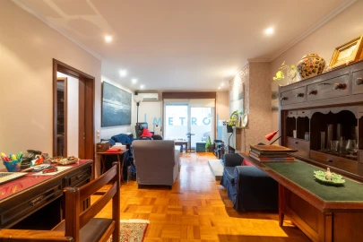 Apartamento T4 para Venda em Aldoar, Foz do Douro e Nevogilde