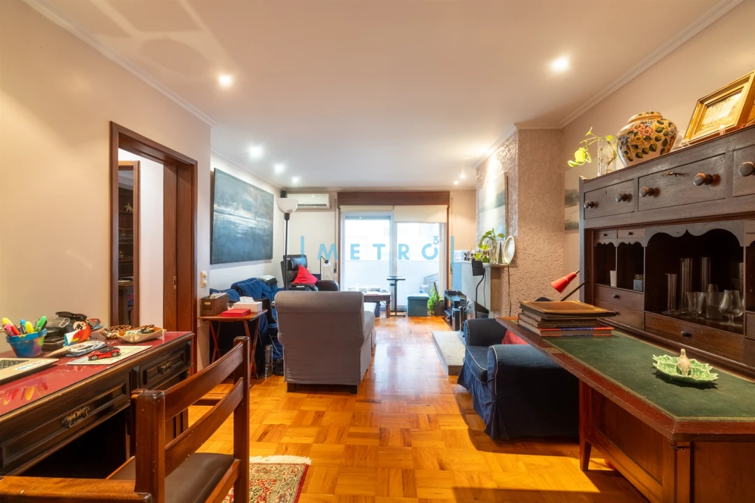 Apartamento T4 para Venda em Aldoar, Foz do Douro e Nevogilde Foto 1
