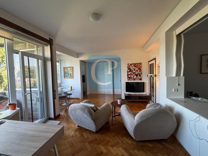 Apartamento T1 para Arrendamento em Paranhos Foto 1