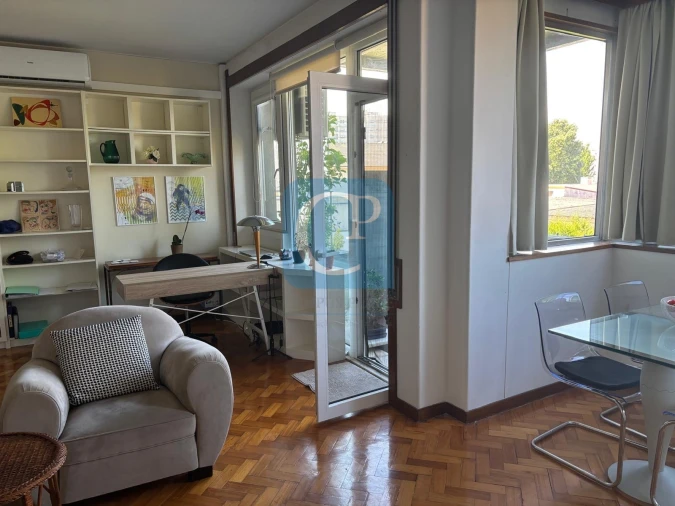 Apartamento T1 para Arrendamento em Paranhos Foto 4