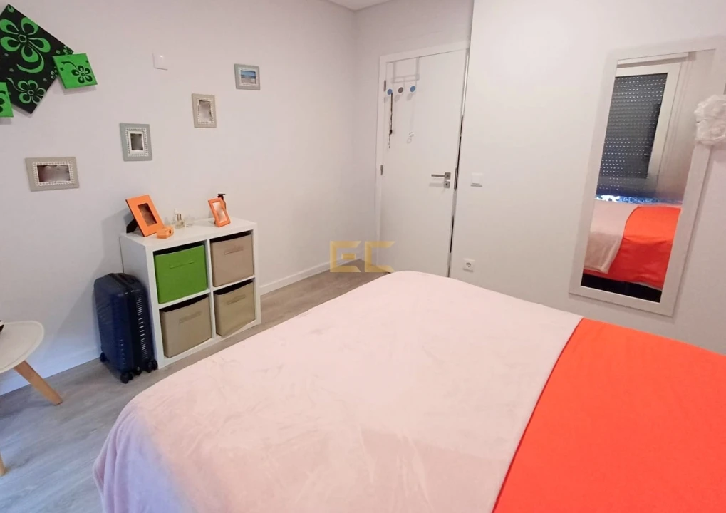 Apartamento T1 para Venda em Tavarede Foto 14