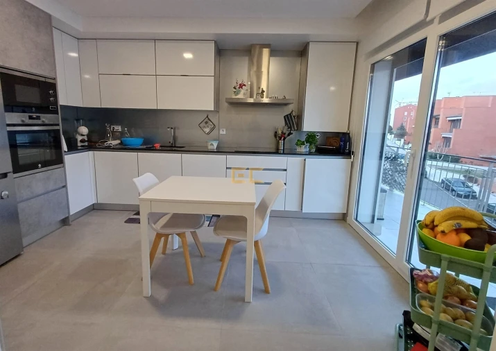 Apartamento T1 para Venda em Tavarede Foto 7