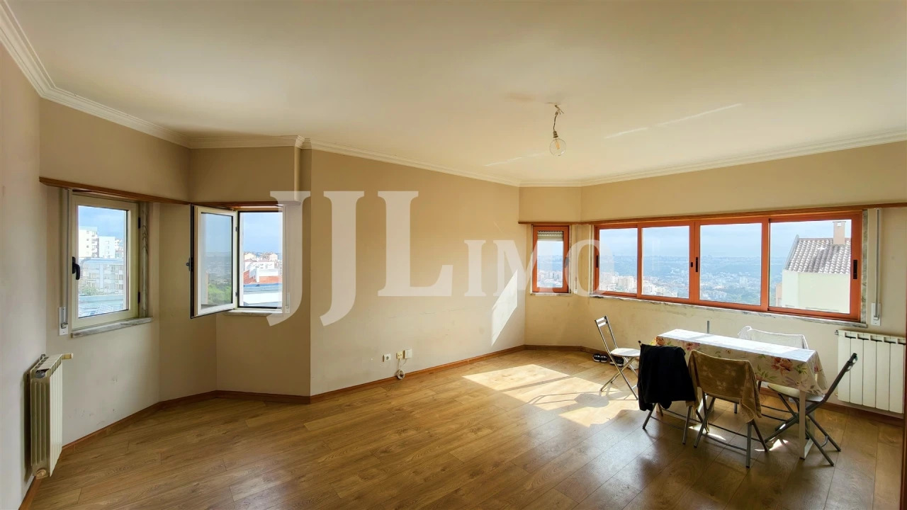 Apartamento T3 para Venda em Ramada e Caneças Foto 7