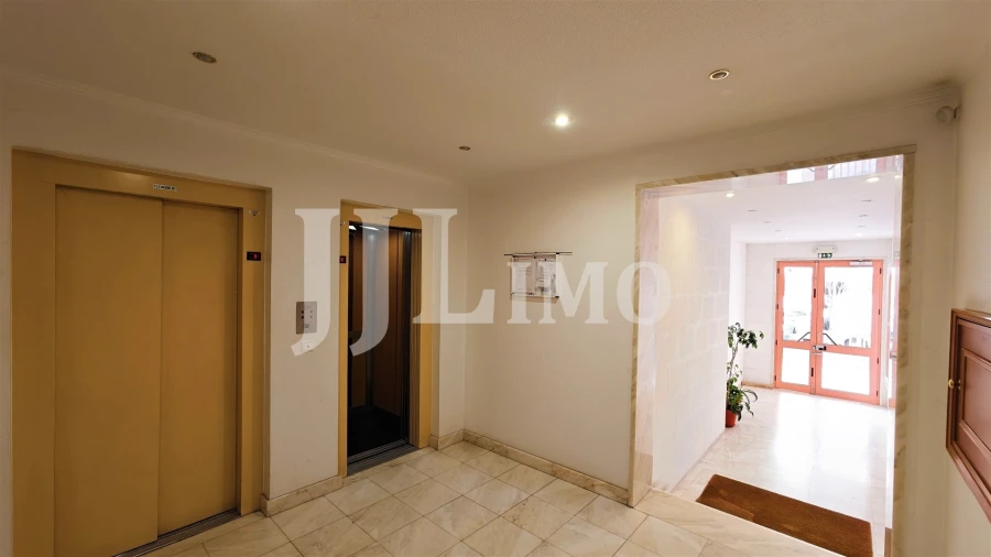 Apartamento T3 para Venda em Ramada e Caneças Foto 4