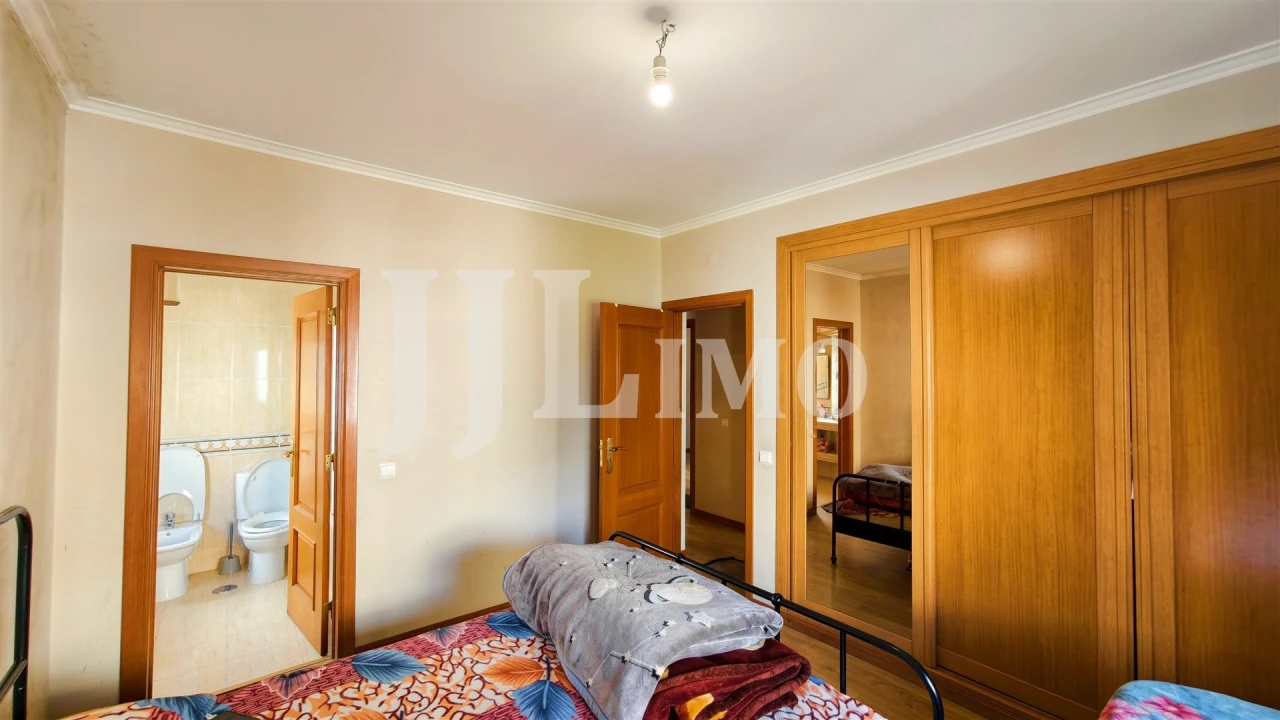 Apartamento T3 para Venda em Ramada e Caneças Foto 14