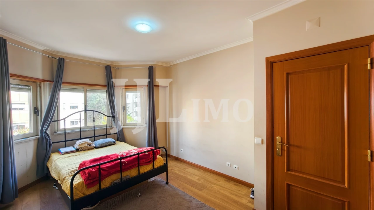 Apartamento T3 para Venda em Ramada e Caneças Foto 20