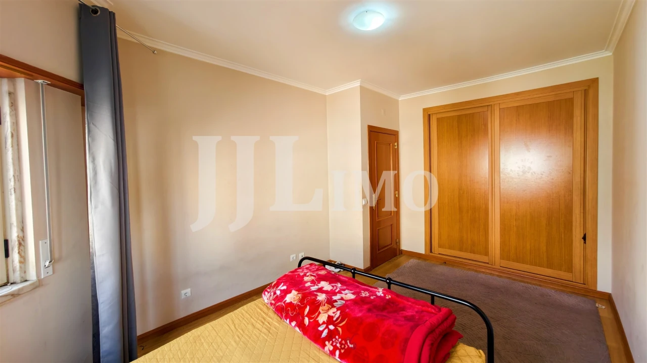 Apartamento T3 para Venda em Ramada e Caneças Foto 19