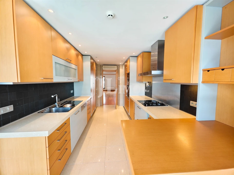 Apartamento T3 para Arrendamento em São Domingos de Benfica Foto 8