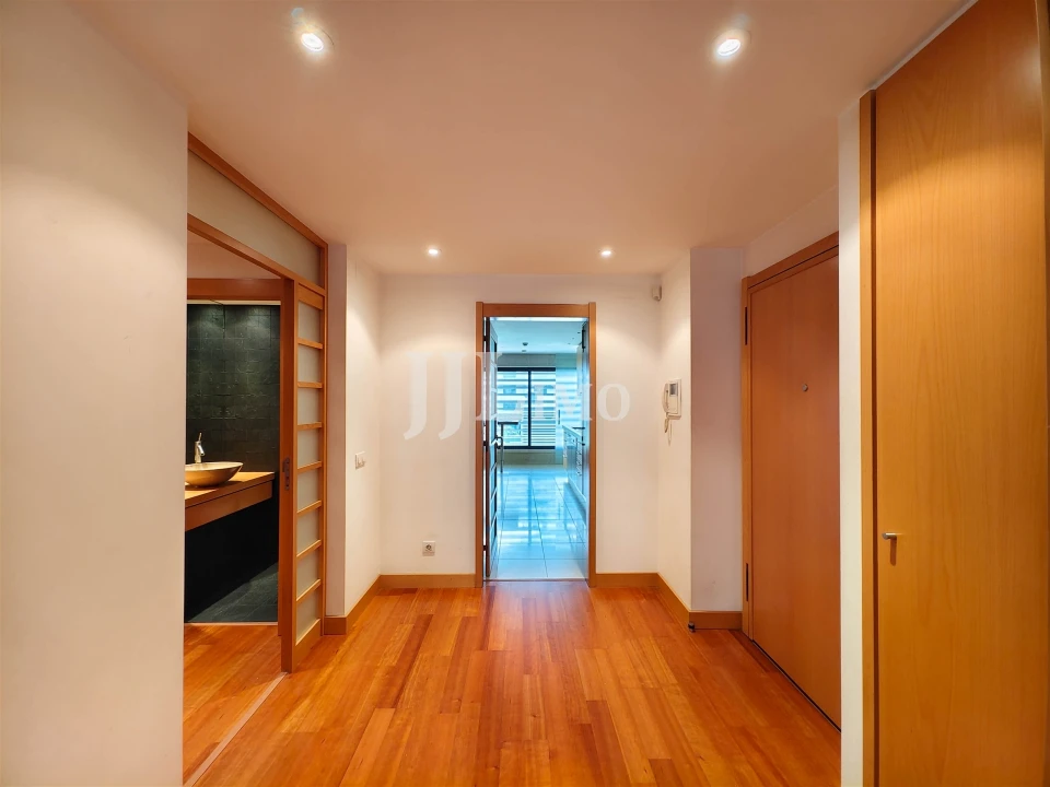 Apartamento T3 para Arrendamento em São Domingos de Benfica Foto 3