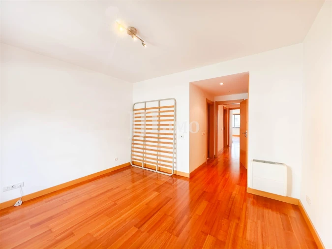 Apartamento T3 para Arrendamento em São Domingos de Benfica Foto 23